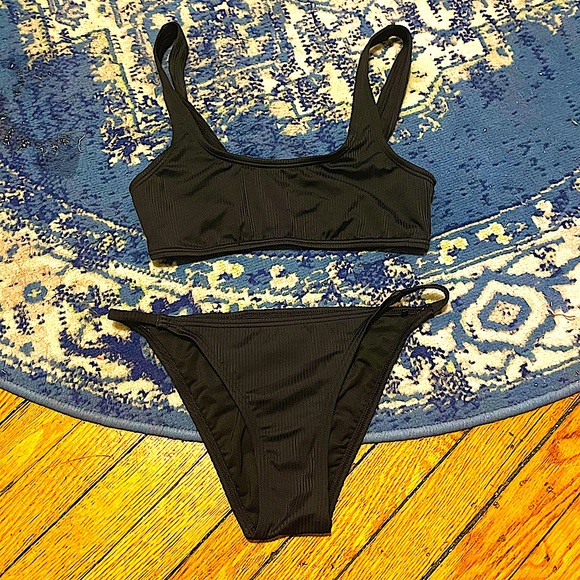 NWT Calvin Klein Ribbed Bikini Top - Picture 9 of 11